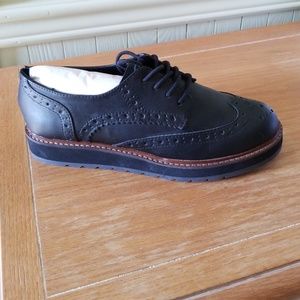 Black oxford with platform sole